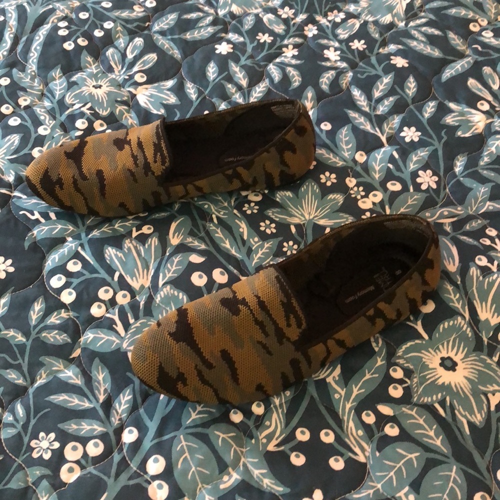WMNS Time & Tru knit flats